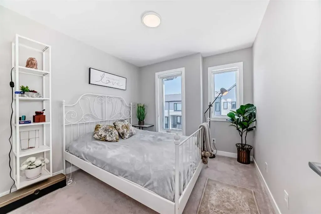 605 Evanston Link NW