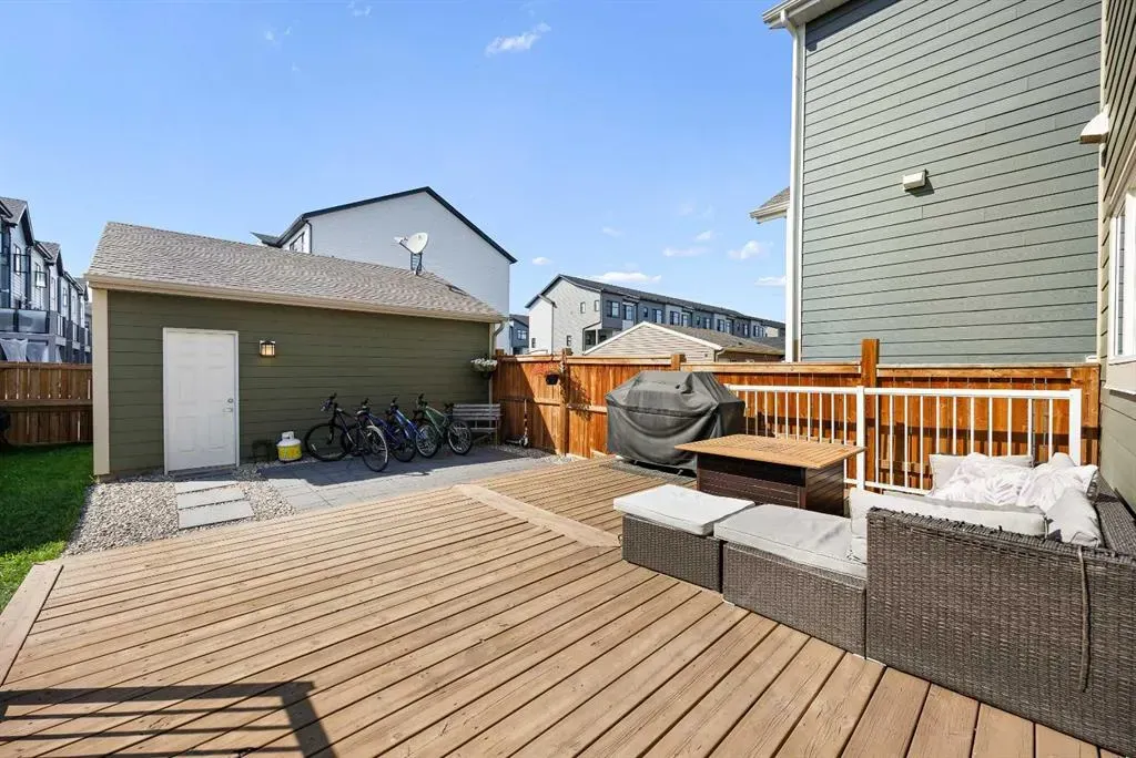 63 Masters Manor SE