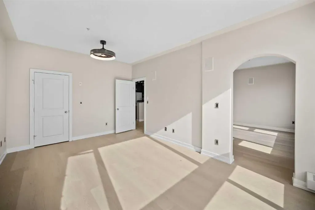 35 INGLEWOOD Park SE, #611