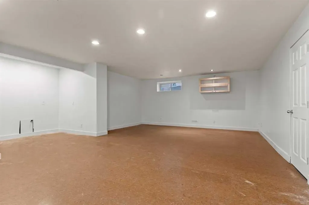 16 Shawbrooke Park SW