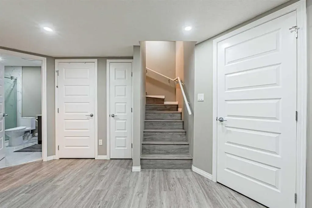145 Corner Ridge Mews NE