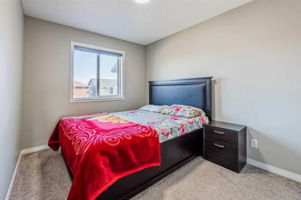 145 Corner Ridge Mews NE