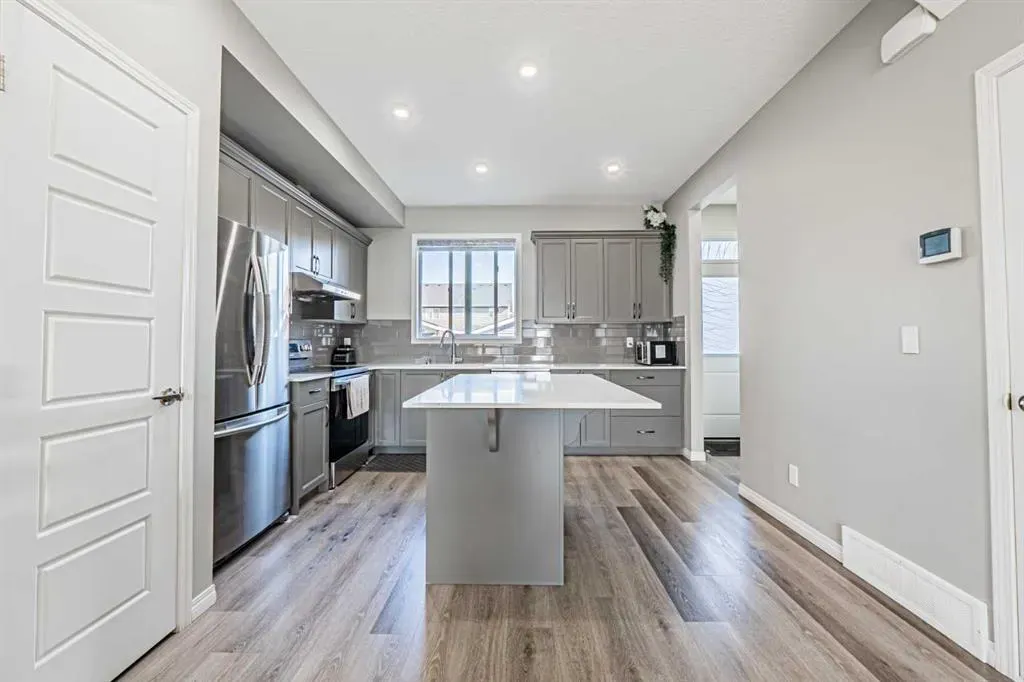 145 Corner Ridge Mews NE