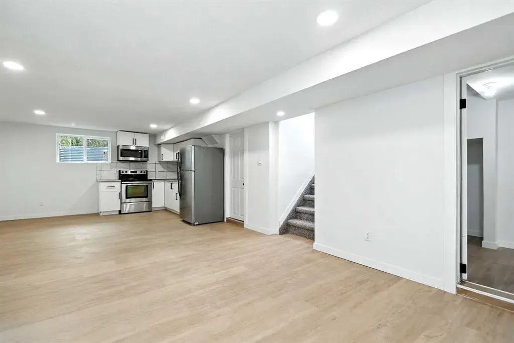3 Stanhope Avenue