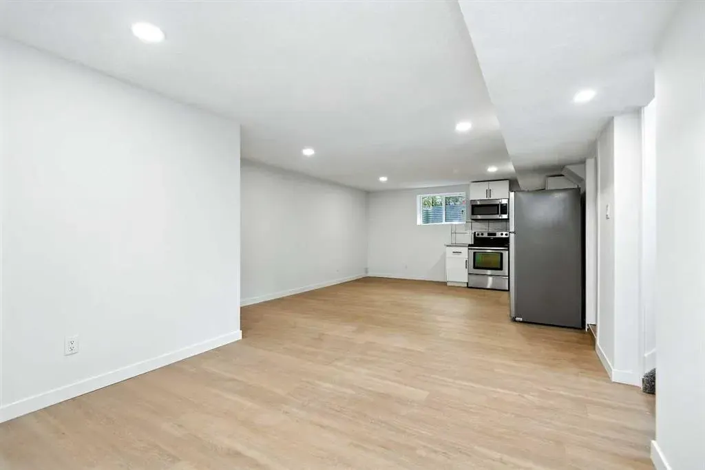 3 Stanhope Avenue