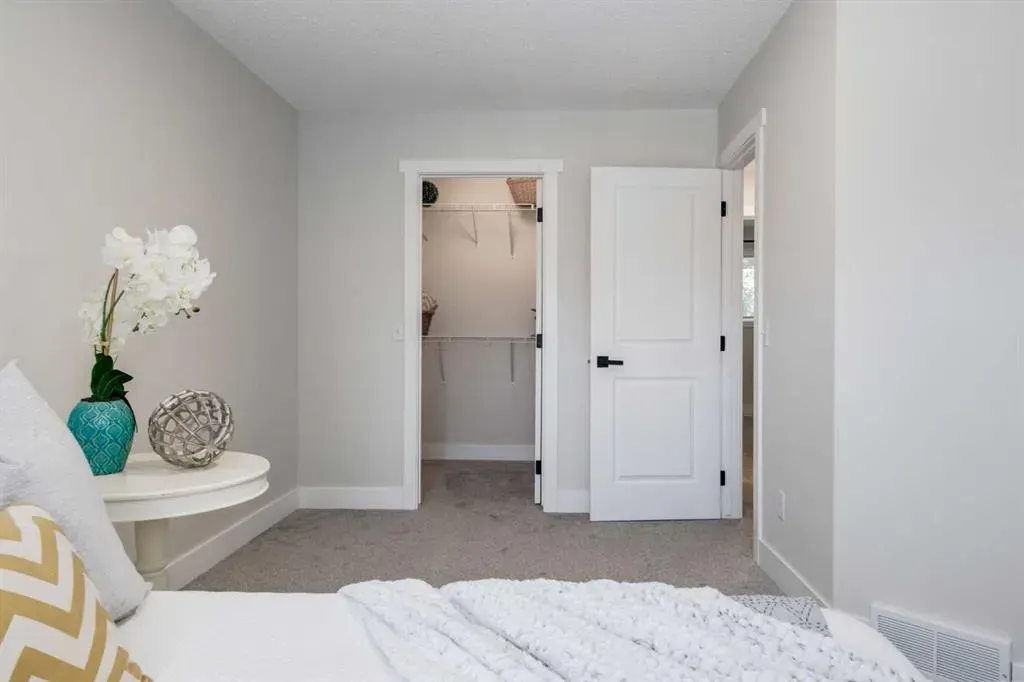16 Millrise Green SW