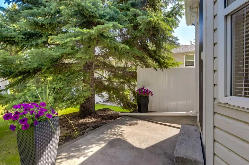16 Millrise Green SW