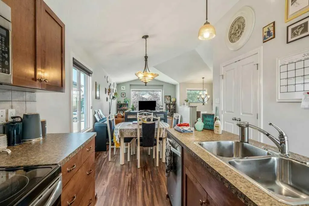 214 Mt Sundance Crescent