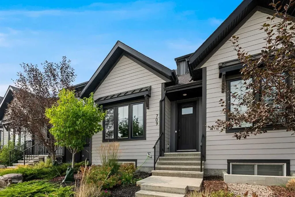 709 Marine Drive SE