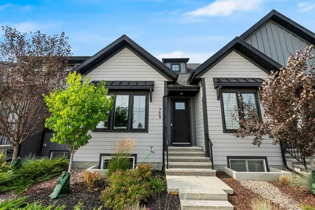 709 Marine Drive SE