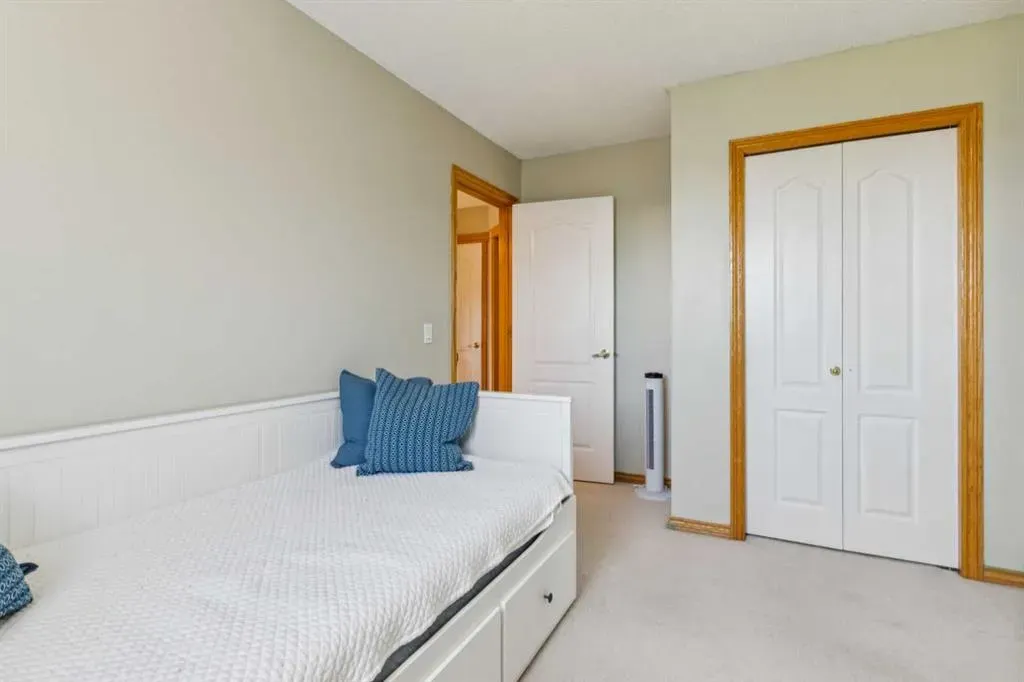 42 Somerside Place SW
