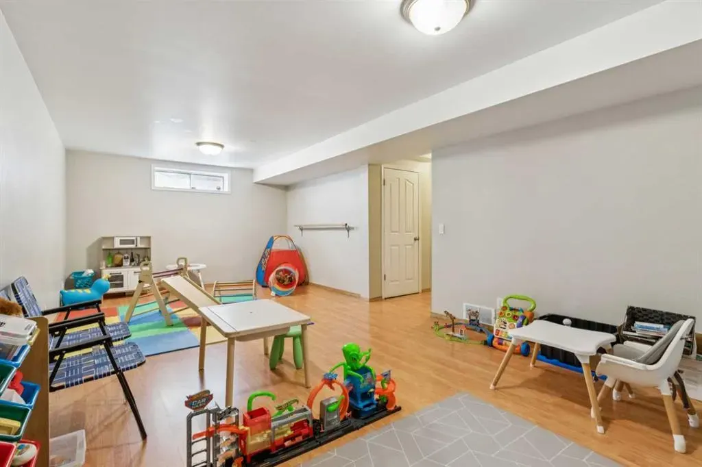 42 Somerside Place SW