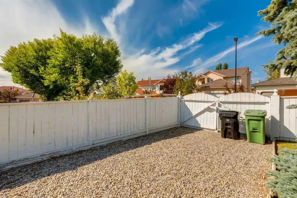 180 Edgevalley Circle NW