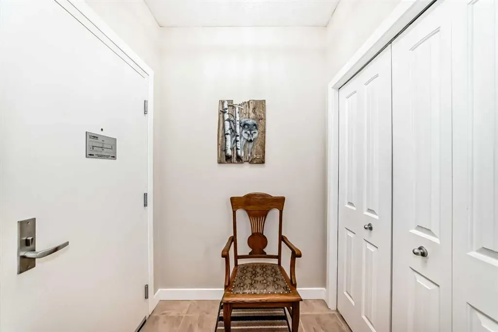 1005A Westmount Drive, #102