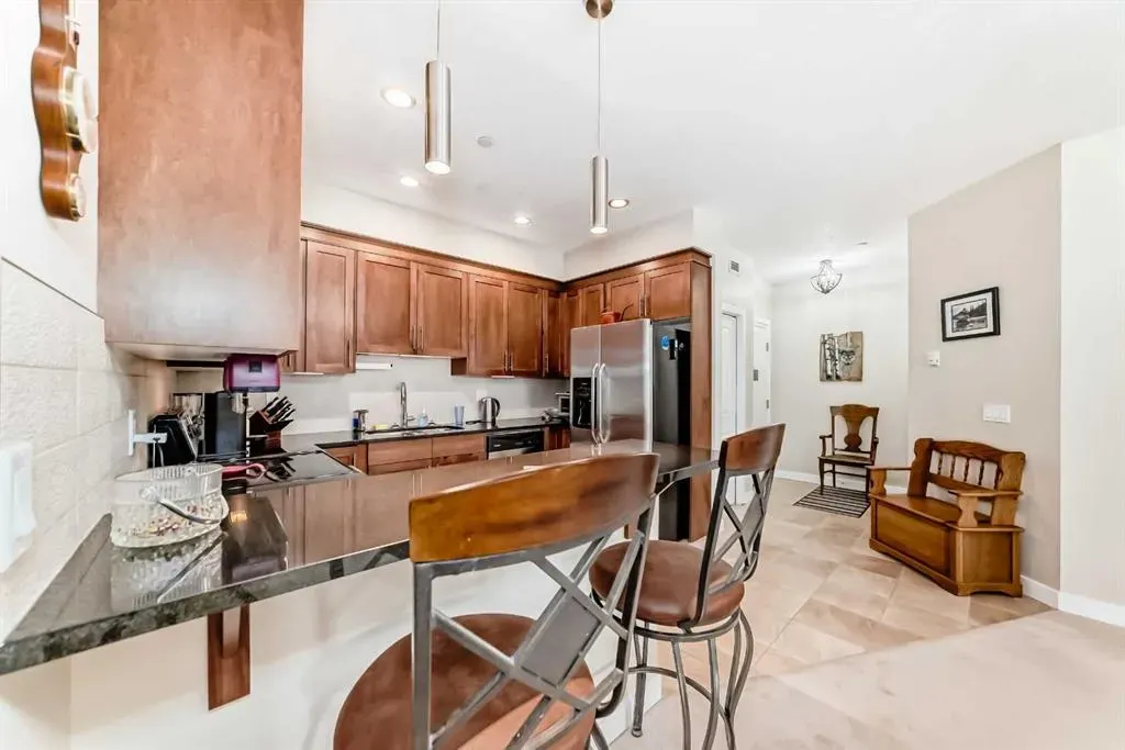 1005A Westmount Drive, #102