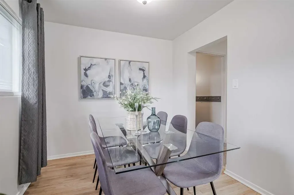 52 Hogarth Crescent SW