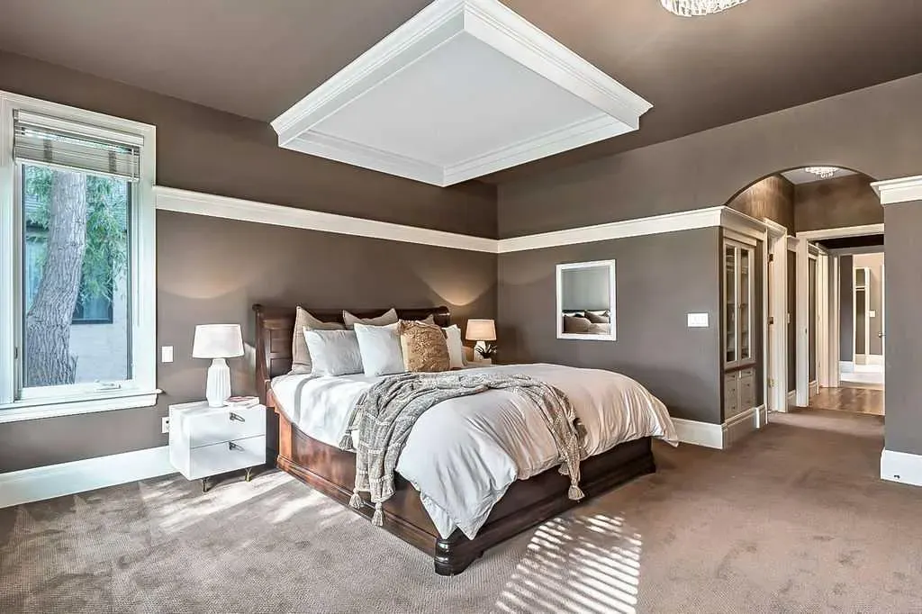 35 Summit Pointe Drive