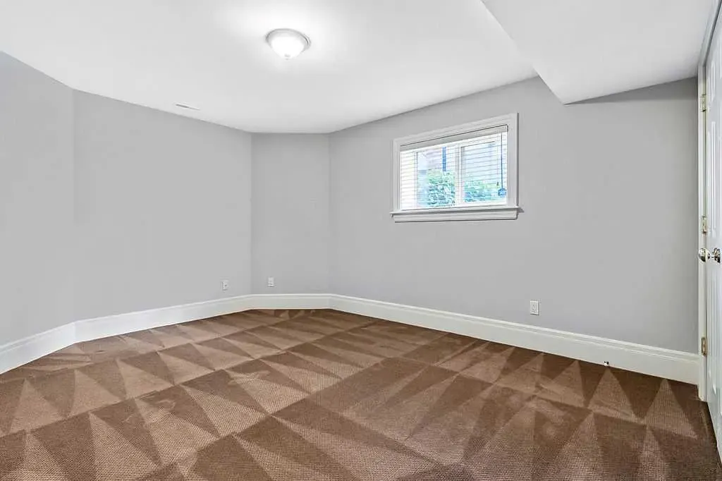 35 Summit Pointe Drive