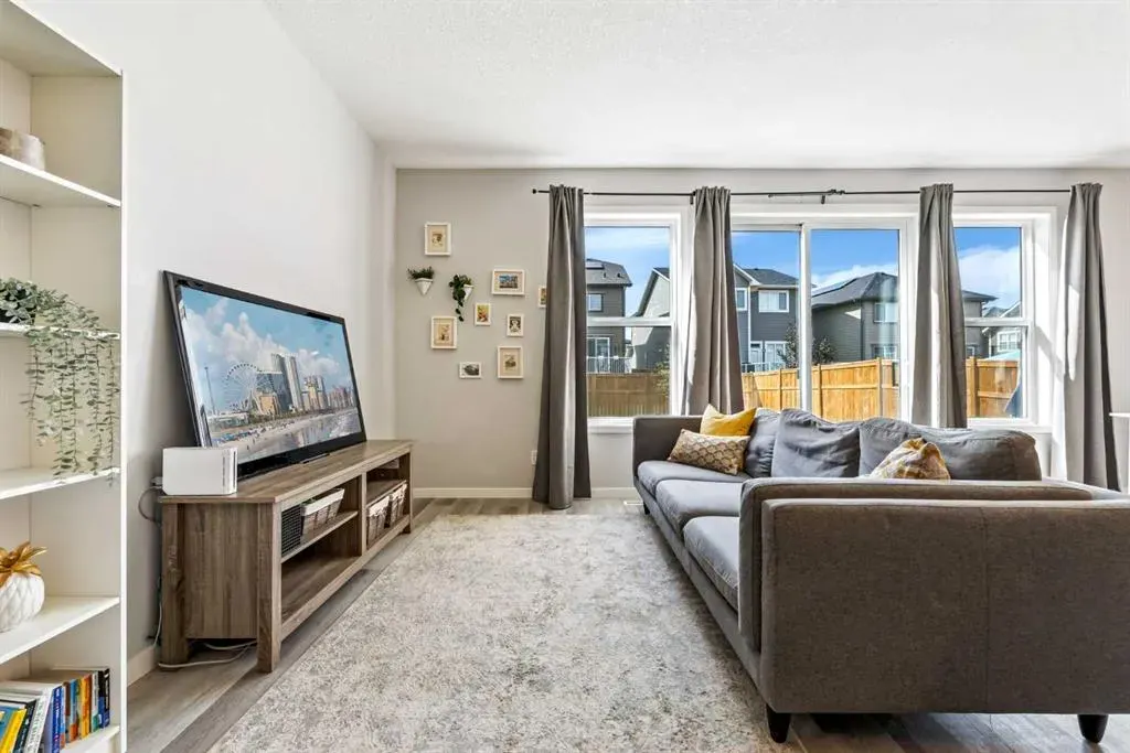 66 Magnolia Terrace SE