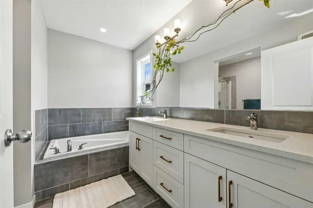 66 Magnolia Terrace SE