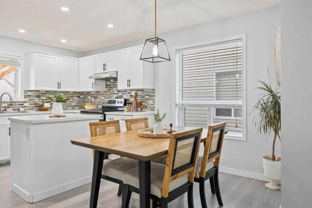 371 Silverado Drive SW