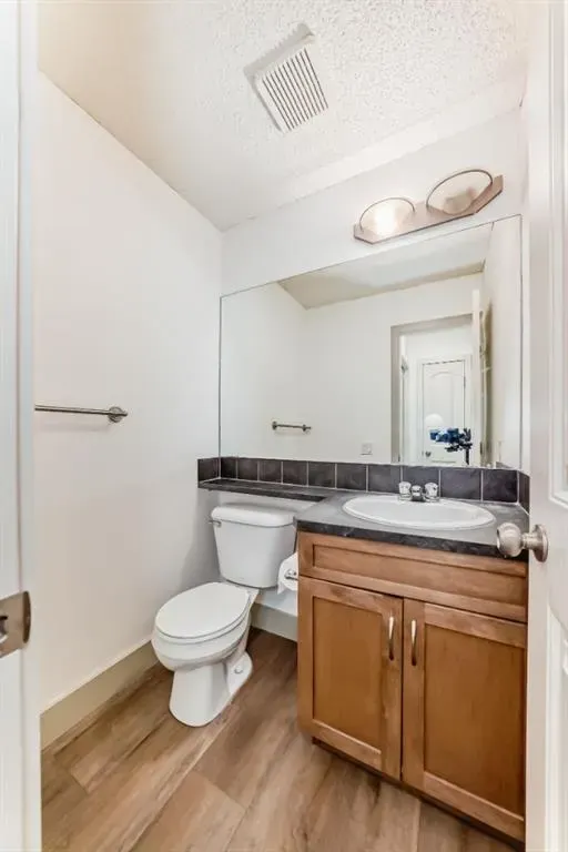 220 Village Terrace SW, #8