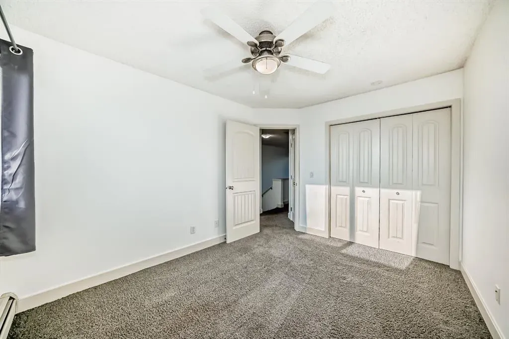 220 Village Terrace SW, #8