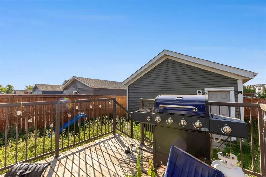 505 Redstone Drive NE