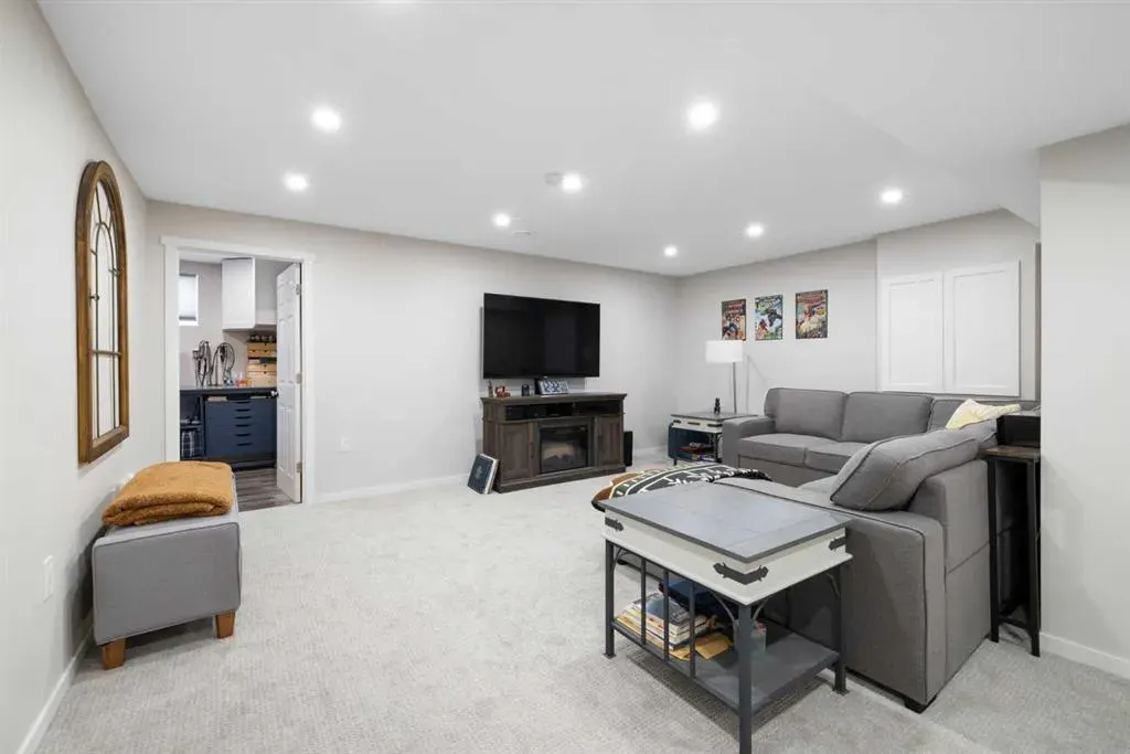 2136 Reunion Boulevard NW