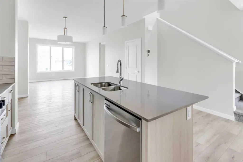 1130 Chinook Winds Circle SW
