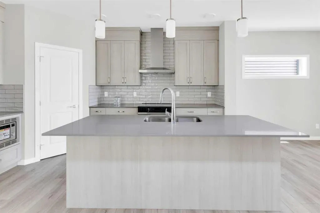 1130 Chinook Winds Circle SW