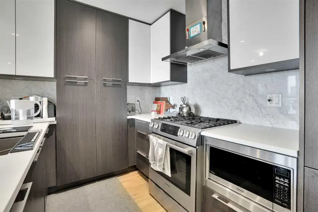 930 16 Avenue SW, #908