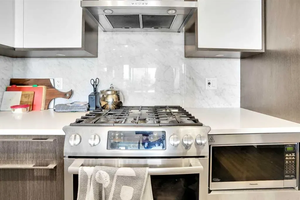 930 16 Avenue SW, #908