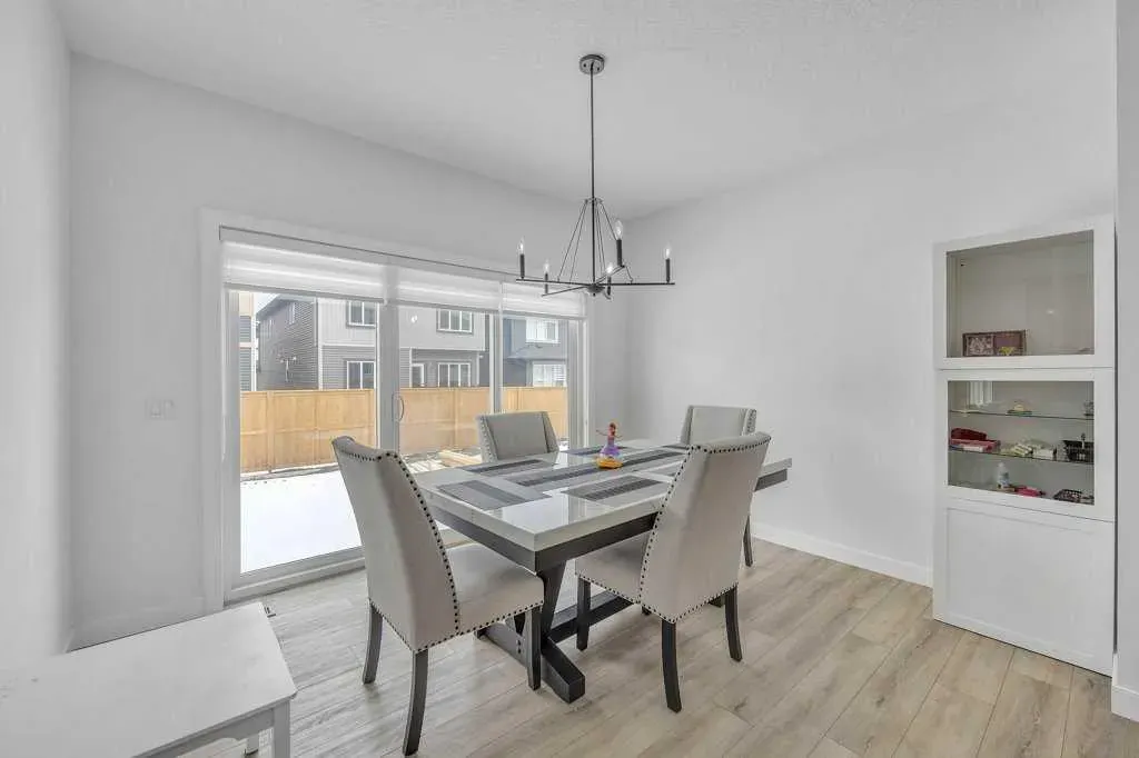 1098 Midtown Avenue SW