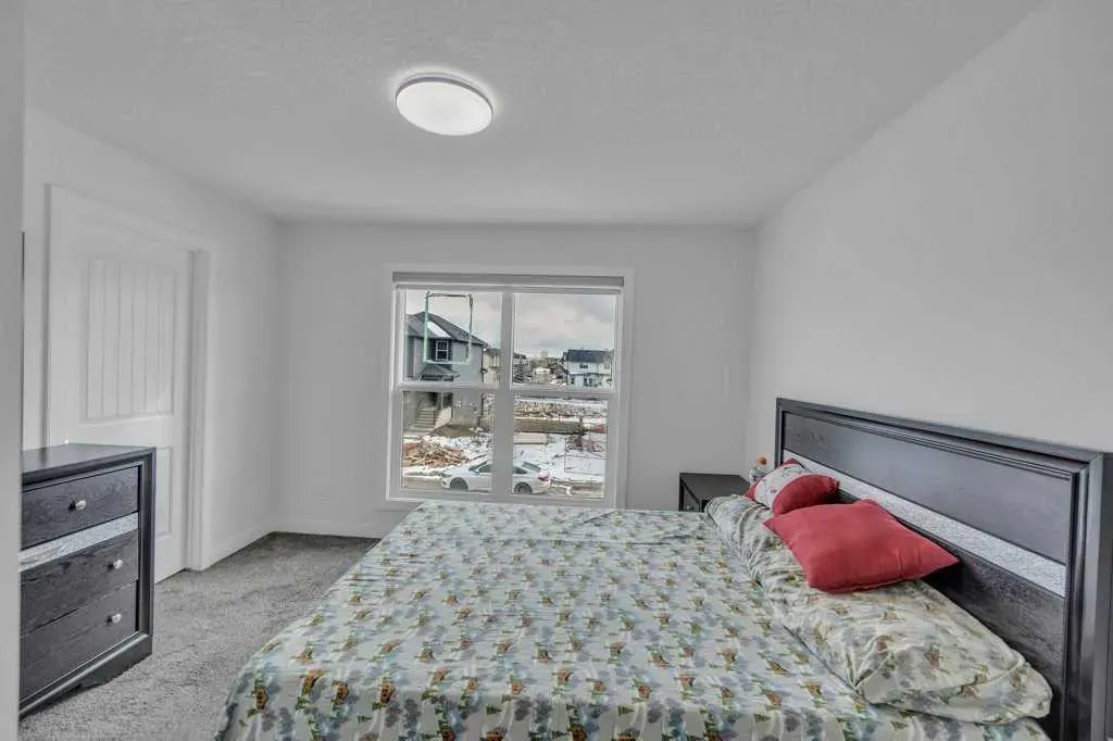 1098 Midtown Avenue SW