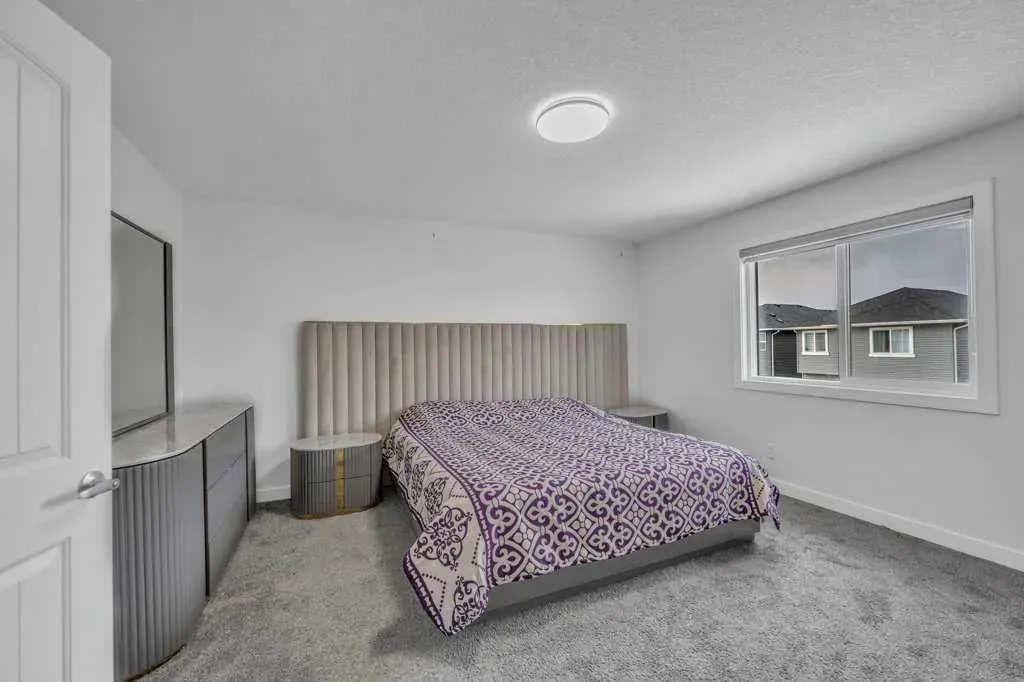 1098 Midtown Avenue SW