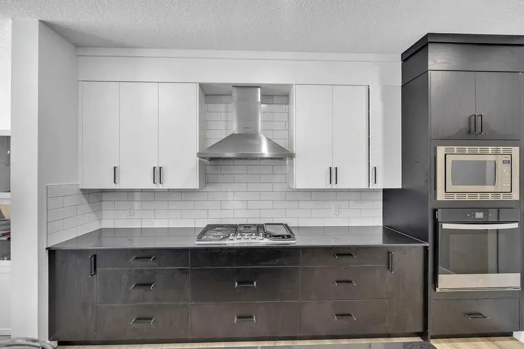 1098 Midtown Avenue SW
