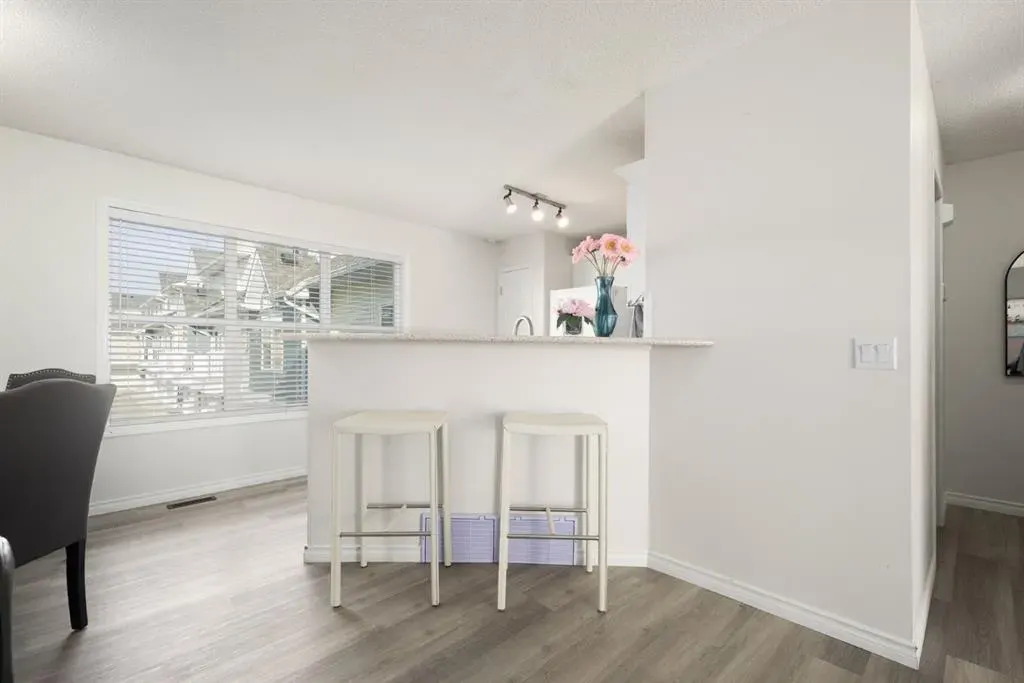 232 Mckenzie Towne Link SE