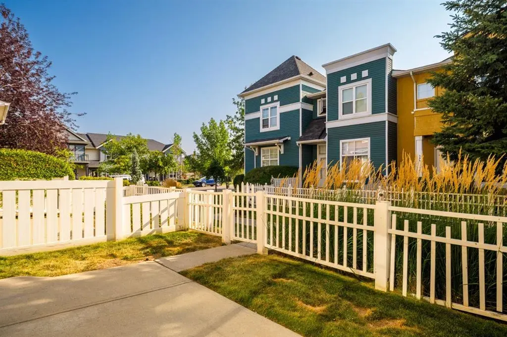 232 Mckenzie Towne Link SE