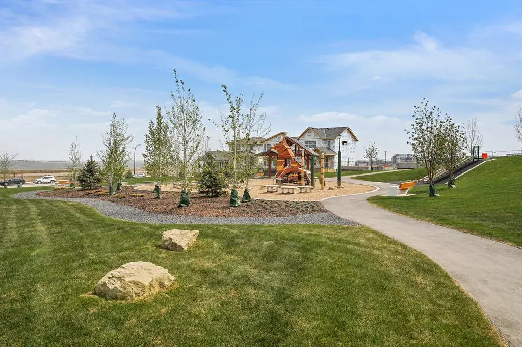 116 Mitchell Way NW