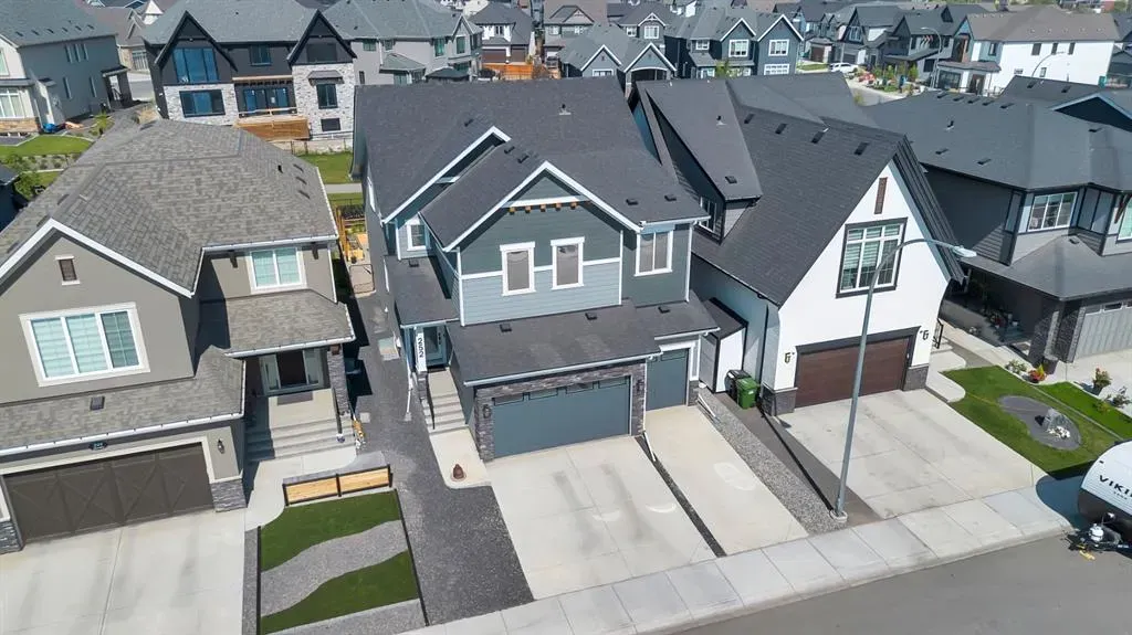 252 Marina Grove SE