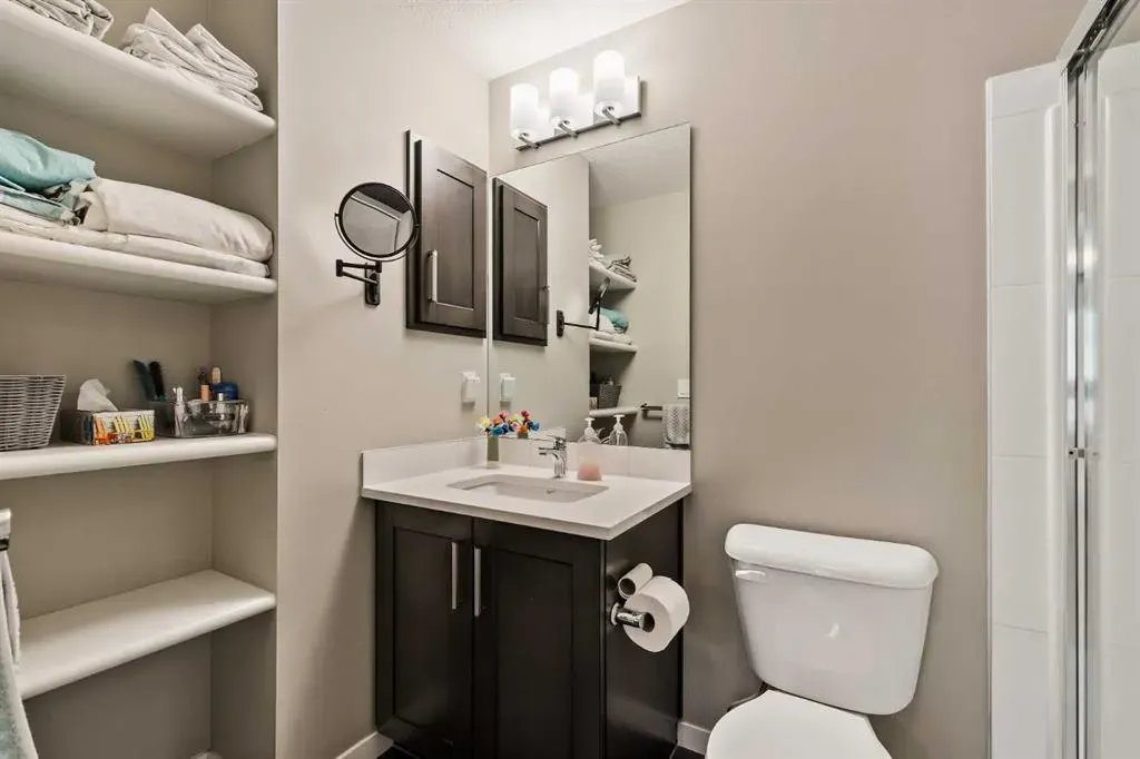10 Mahogany Mews SE, #204
