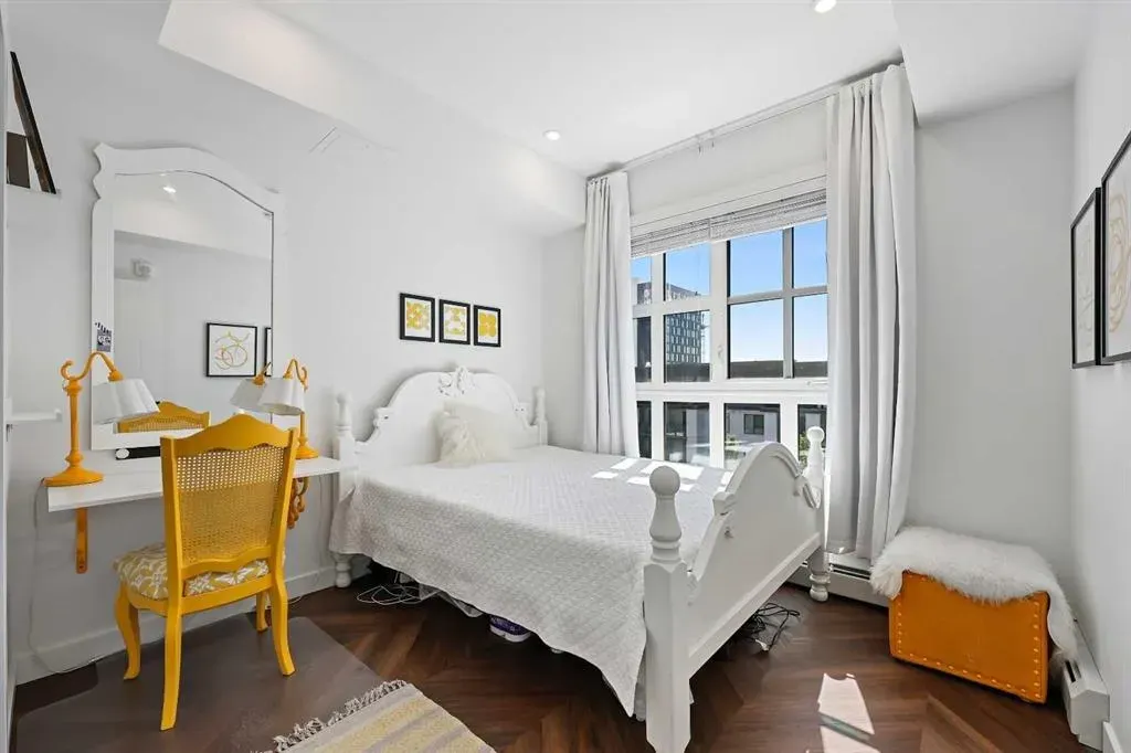 4275 Norford Avenue NW, #421