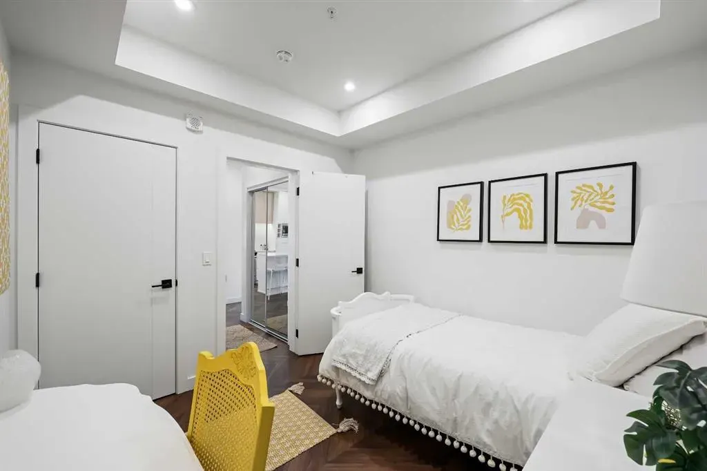 4275 Norford Avenue NW, #421