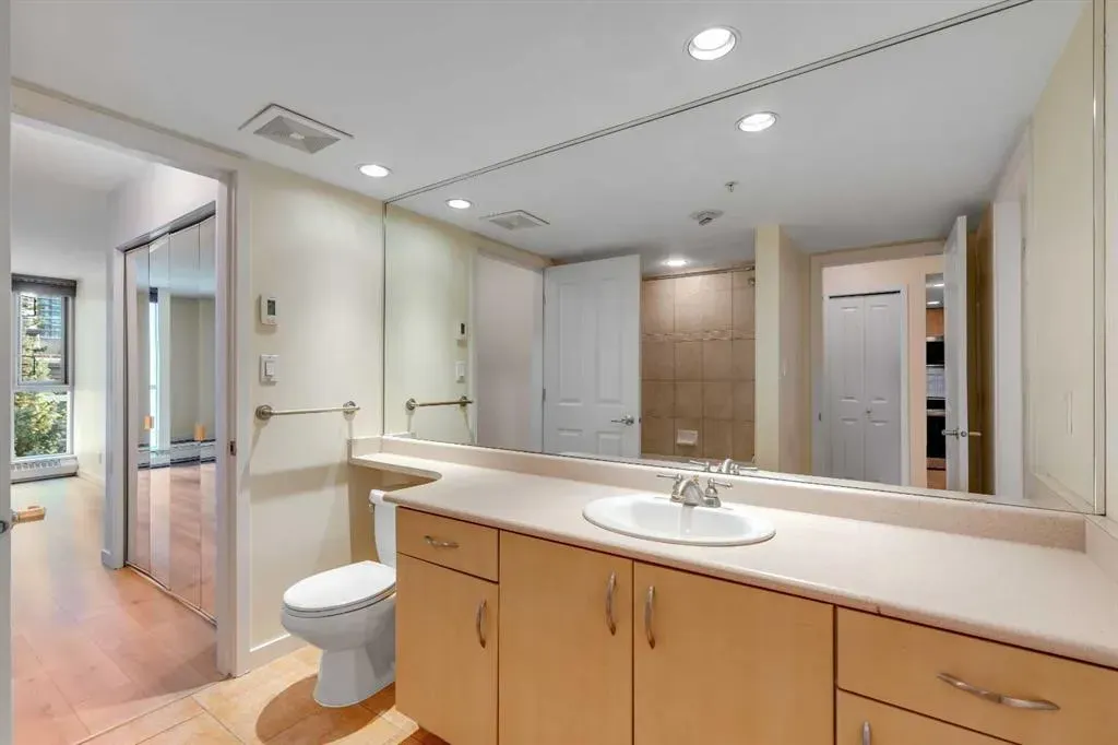 1108 6 Avenue SW, #206