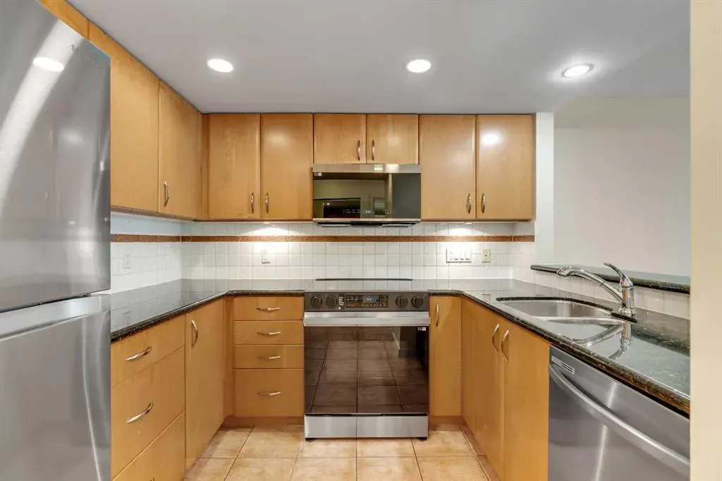 1108 6 Avenue SW, #206