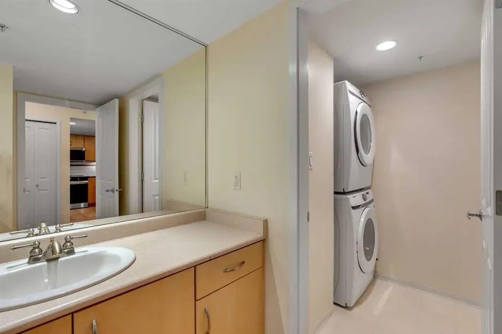 1108 6 Avenue SW, #206