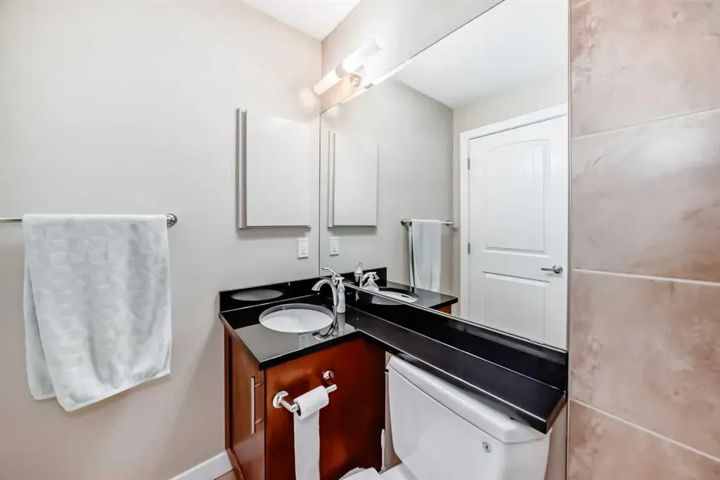 1005A Westmount Drive, #115