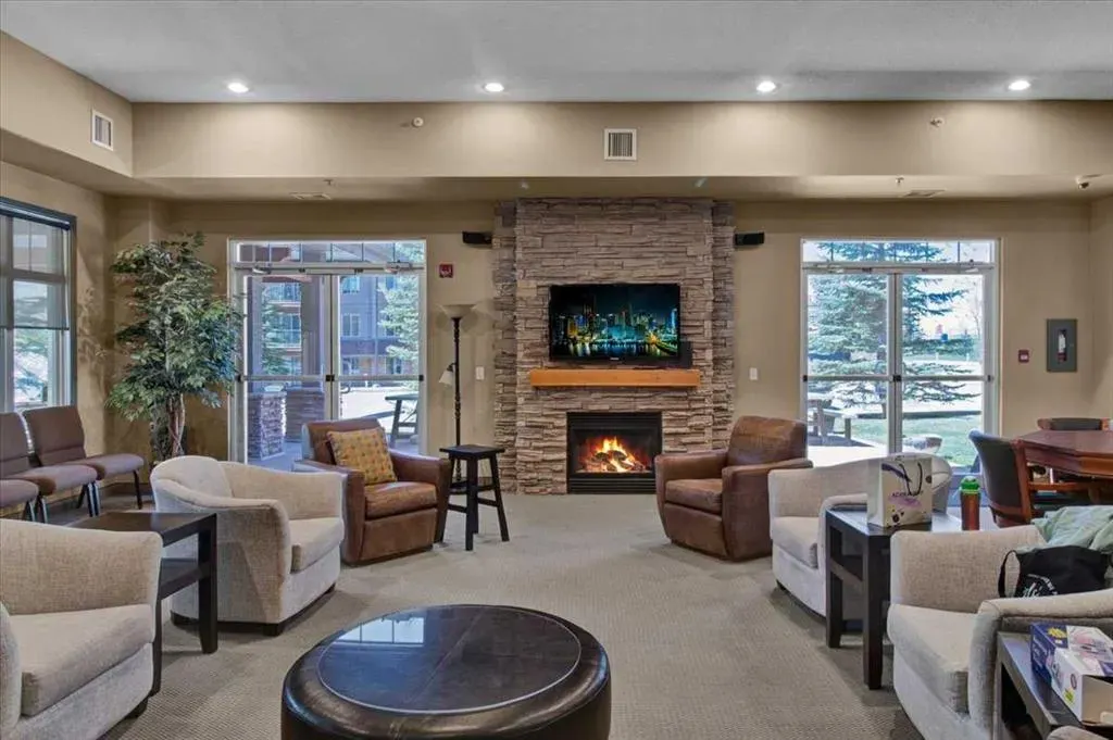 92 Crystal Shores Road, #2110