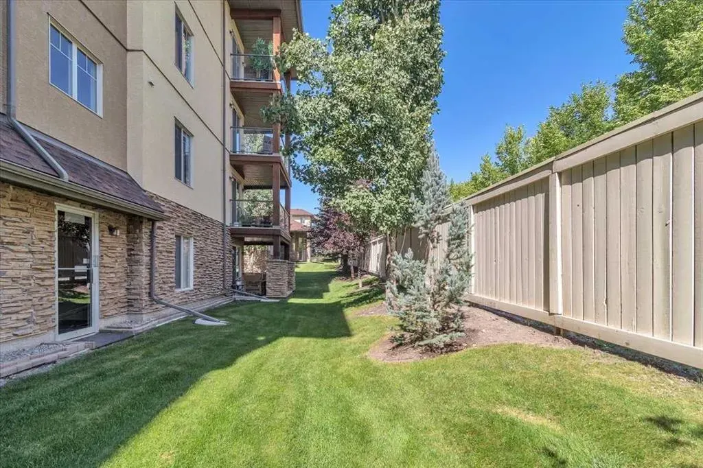 92 Crystal Shores Road, #2110